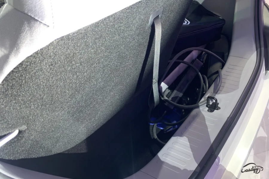 MG Comet EV boot space