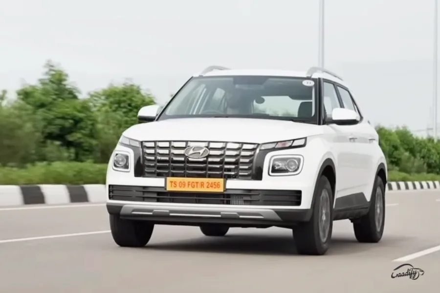 hyundai venue price