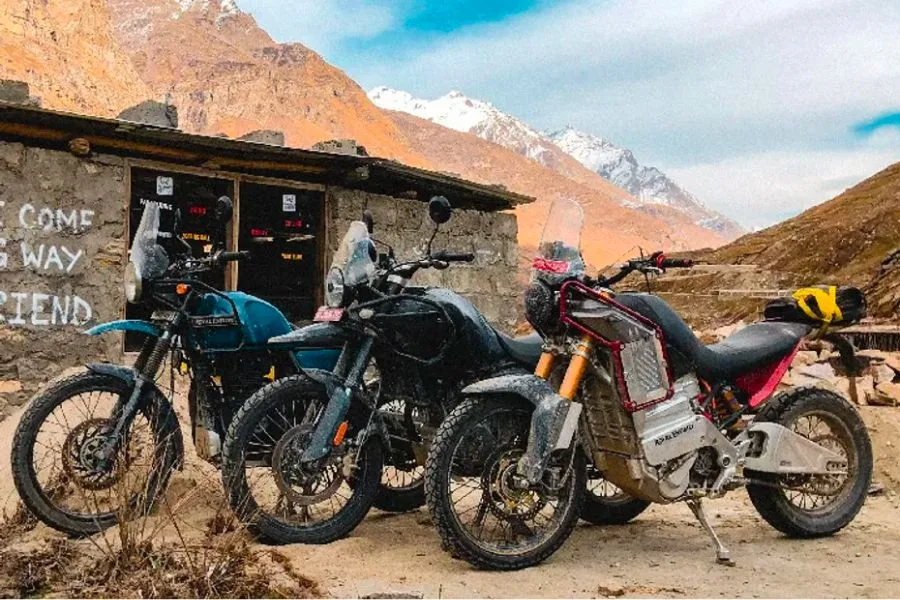 Royal Enfield Electric Himalayan vs Himalayan 452