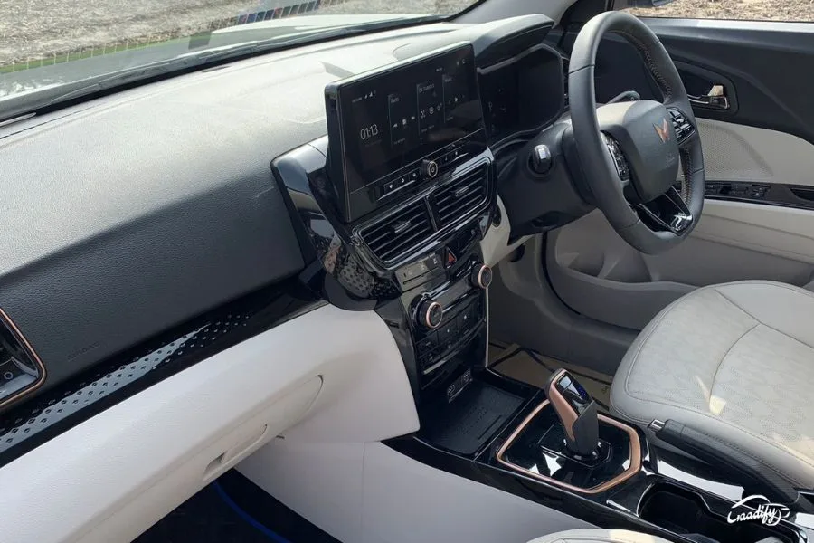 Mahindra XUV400 Pro EV price