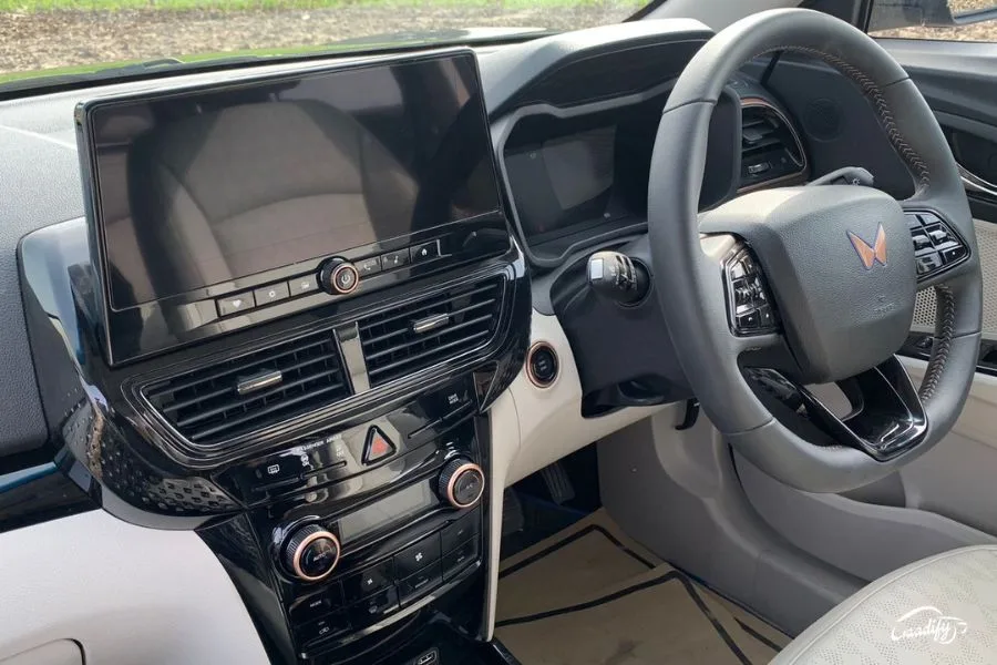 New Mahindra XUV400 Pro EV features