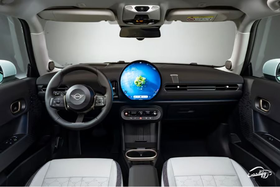 2024 Mini Cooper S interior