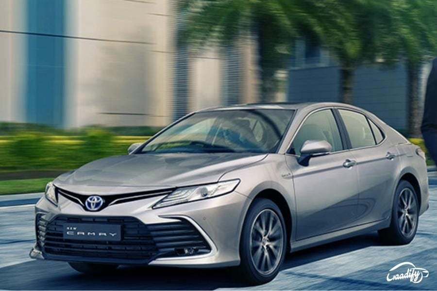 Toyota Camry Hybrid Gets Costlier By Rs 90,000 - GaadiFy