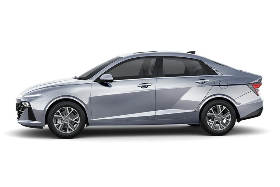 2023 Hyundai Verna in silver color