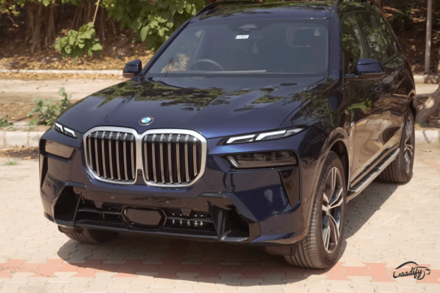 New BMW X7 Facelift 2023 - First Drive Impressions - GaadiFy