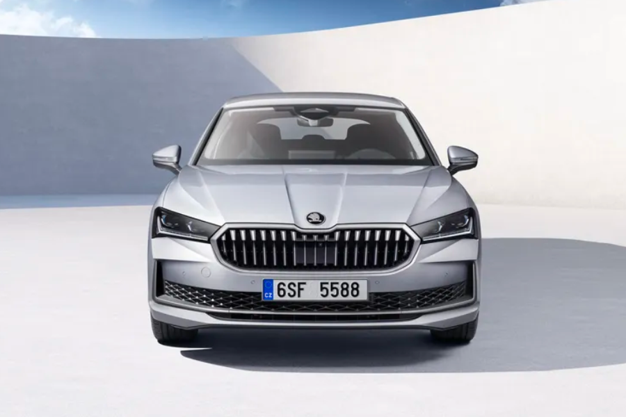 2024 New-Gen Skoda Superb Finally Breaks Cover - GaadiFy