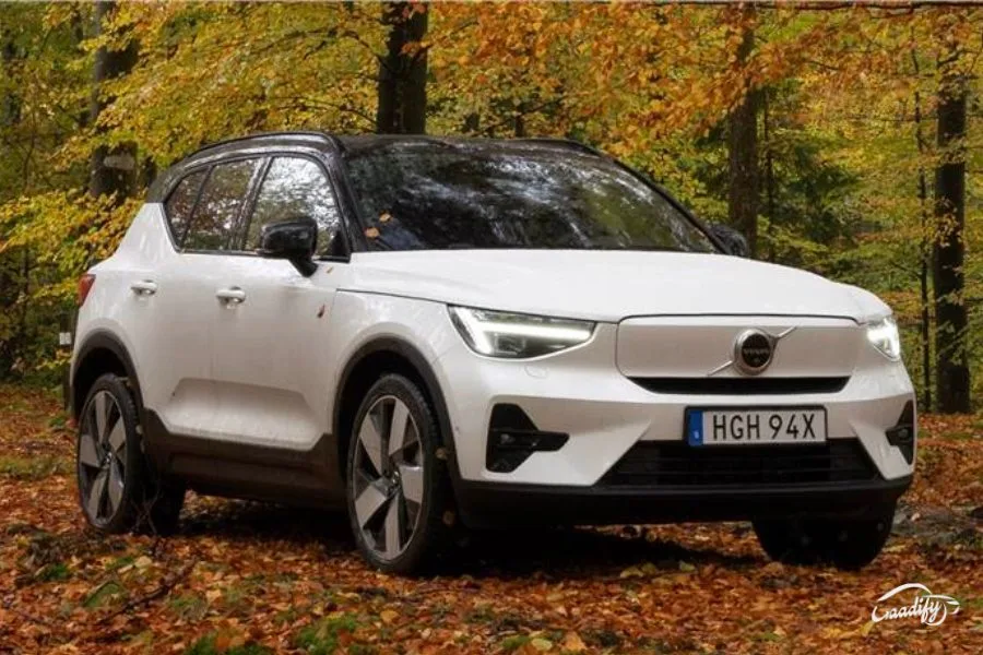 Volvo XC40 Recharge Plus 2WD bookings