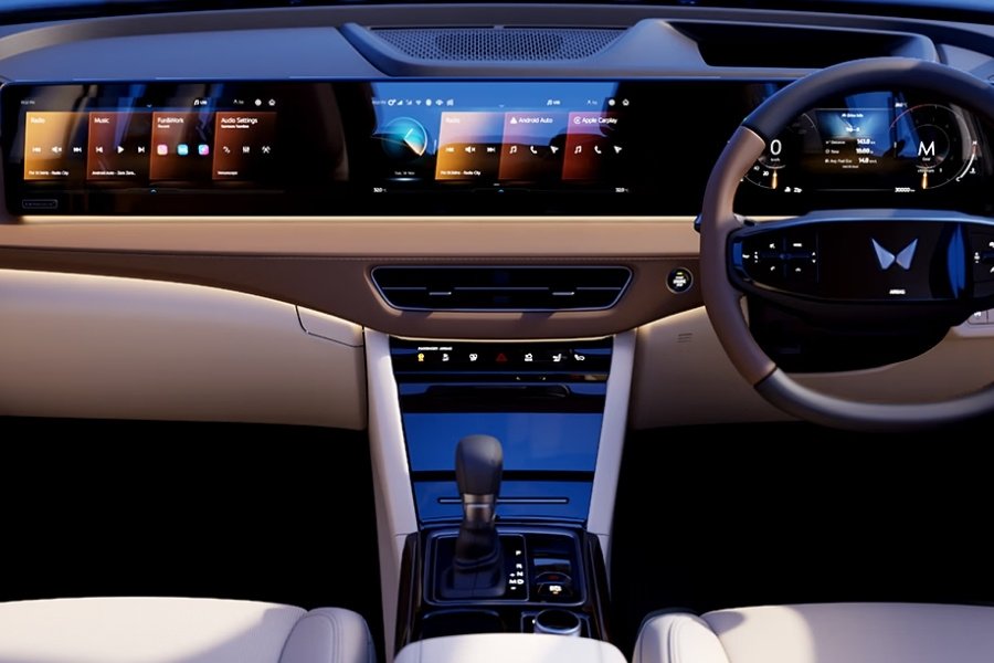 Mahindra XUV 7XO interior