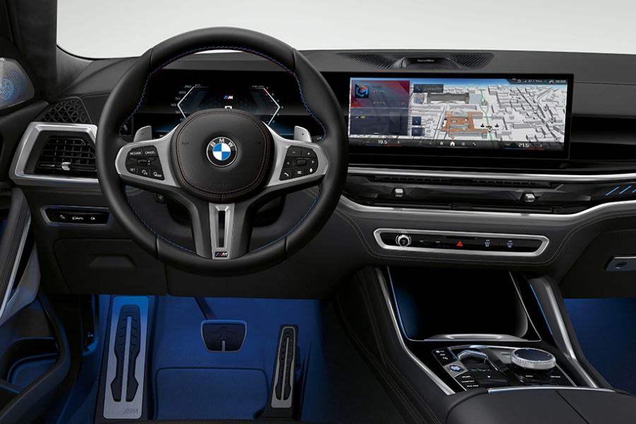BMW X6 M60i interior