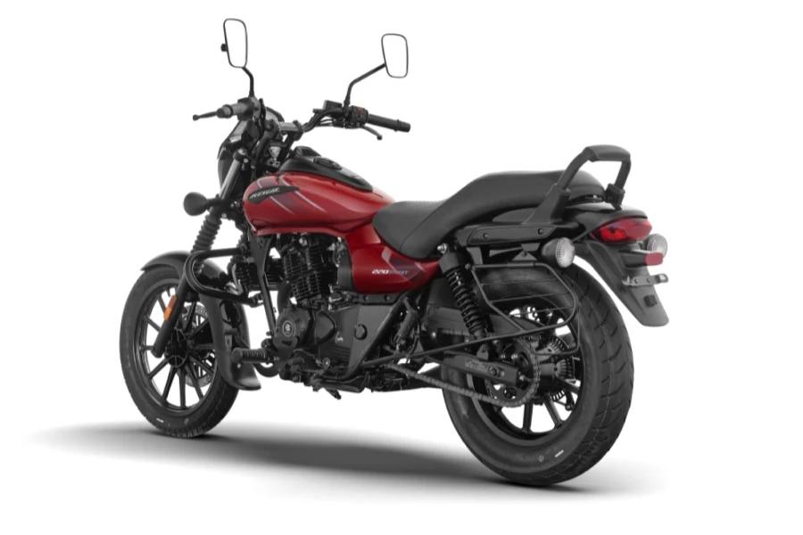 Bajaj Avenger 220 Street price in Delhi