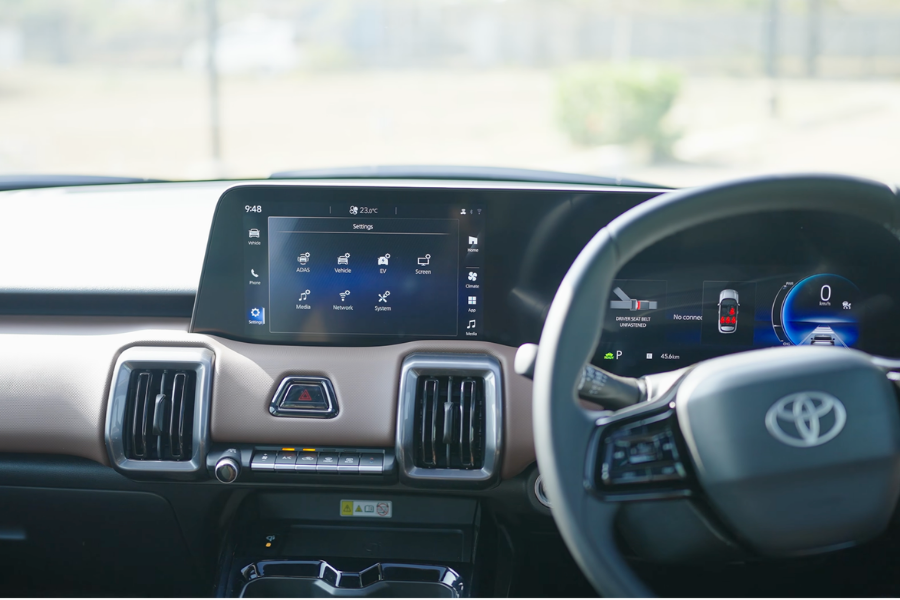 Toyota Ebella E3 interior and features 