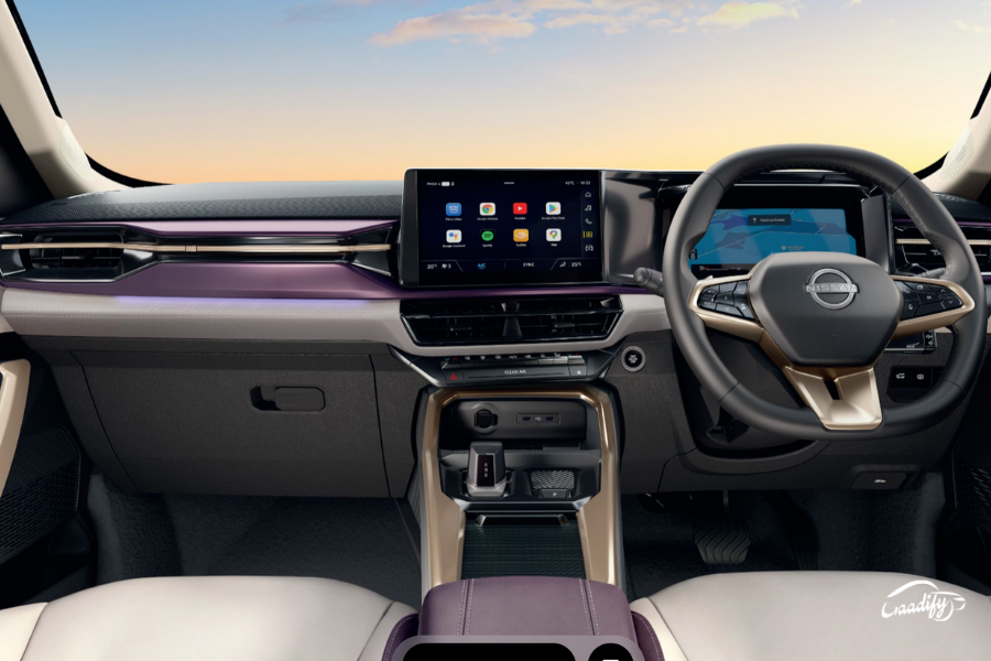 Nissan Tekton interior