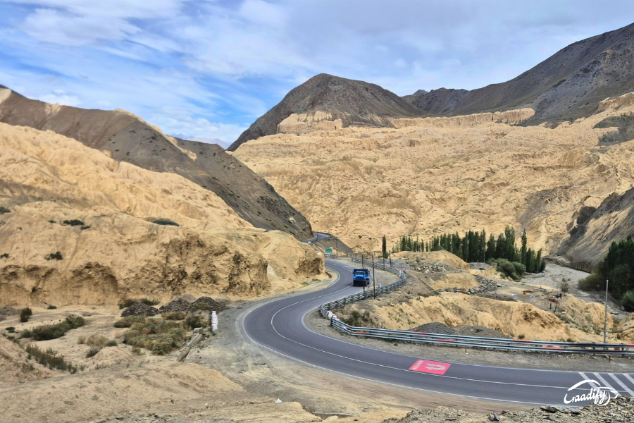ride to Lamayuru and Moonland - Royal Enfield Himalayan basecamp 2026